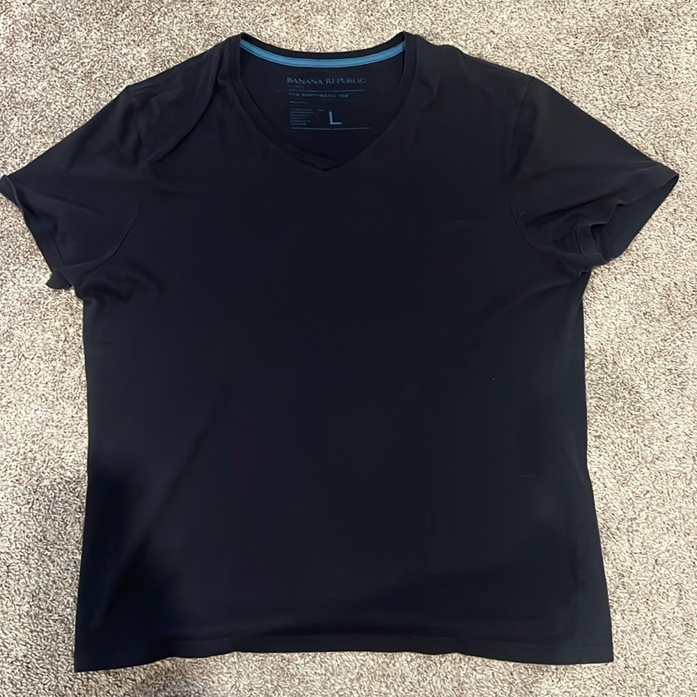 Banana Republic Men’s Navy The Soft Wash V-Neck T-Shirt Large